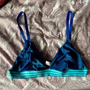 Victoria’s Secret Navy Blue Bra size Large L